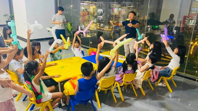 Hoạt động trẻ em Bcons City Mall trong một buổi tối vui chơi cùng các bé
